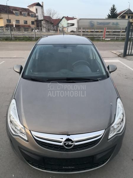 Opel Corsa D 1.2,8v/FACELIFT/NOVA