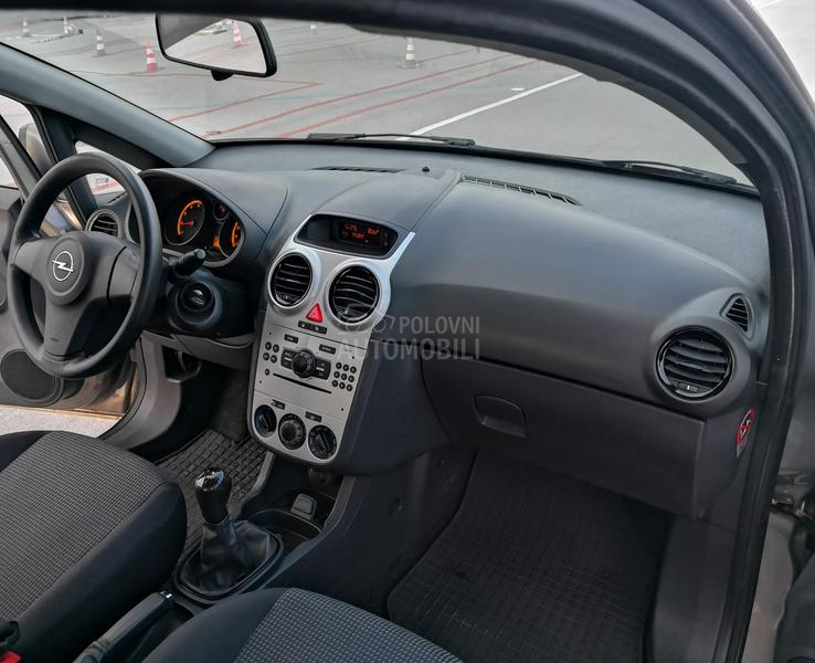 Opel Corsa D 1.2,8v/FACELIFT/NOVA