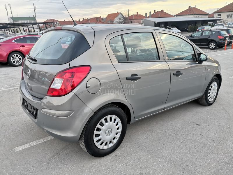 Opel Corsa D 1.2,8v/FACELIFT/NOVA