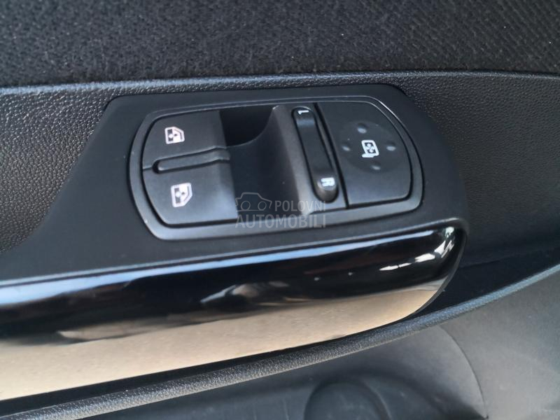 Opel Corsa D 1.2,8v/FACELIFT/NOVA