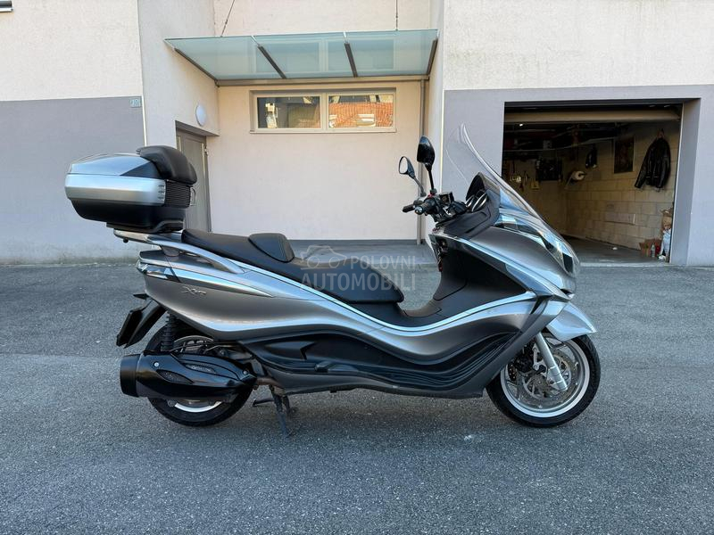 Piaggio X10