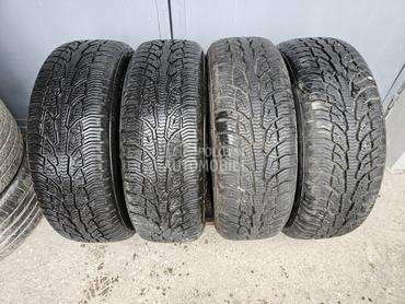 Uniroyal 215/65 R17 Zimska