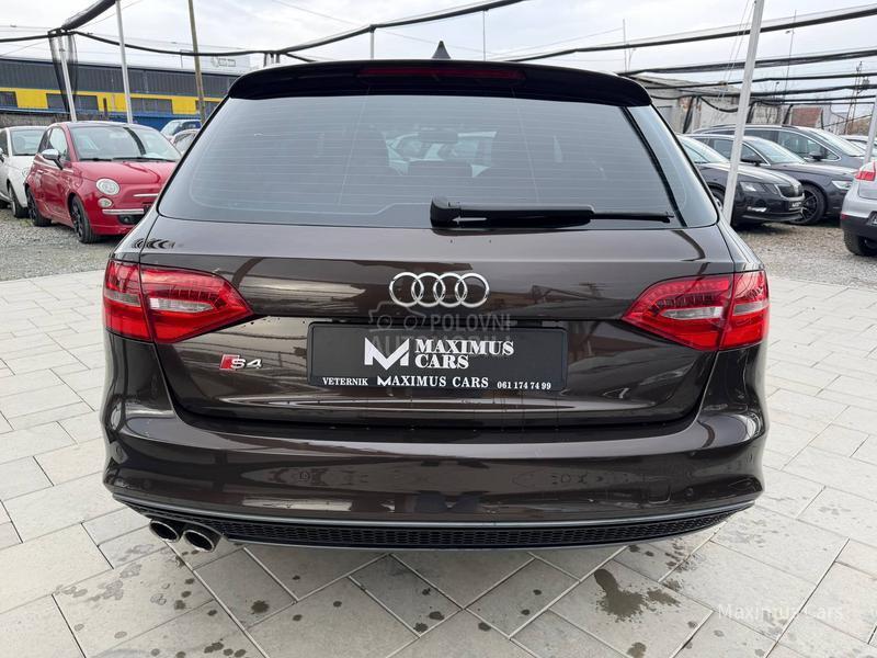 Audi A4 2.0 TDI S-Line