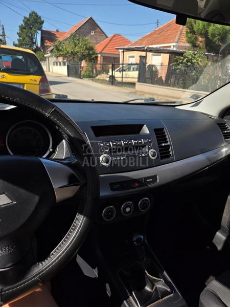 Mitsubishi Lancer 1,5