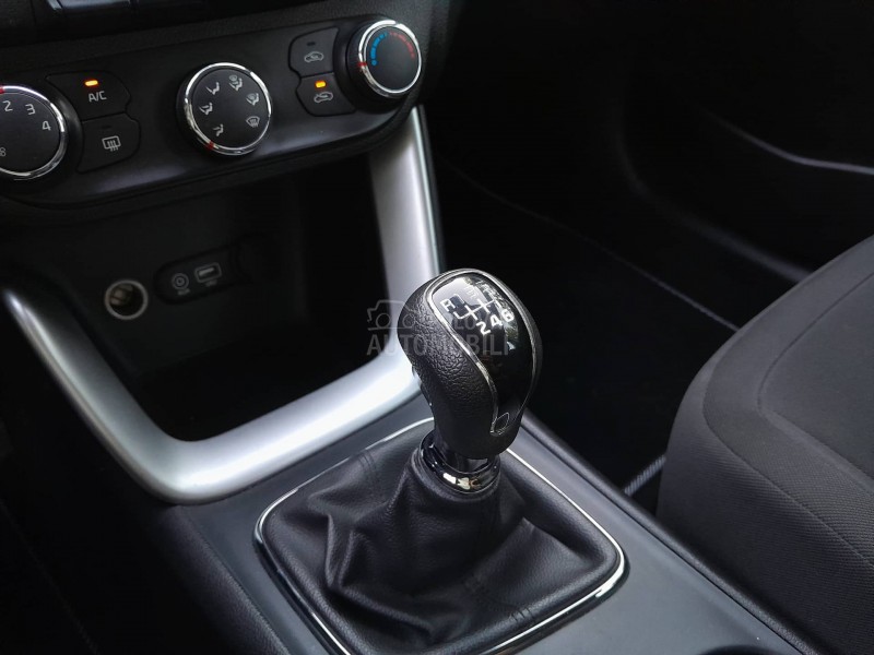 Kia cee`d 1.1.6.0.0.0.k.m.