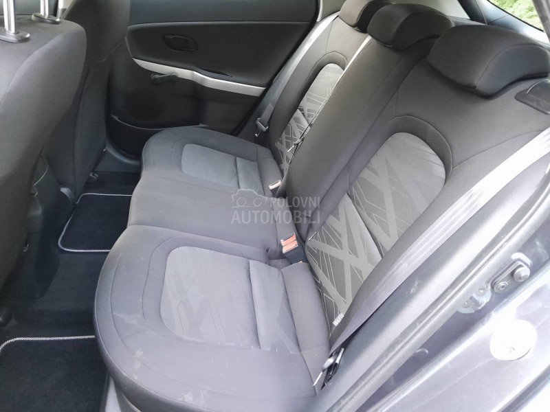 Kia cee`d 1.1.6.0.0.0.k.m.