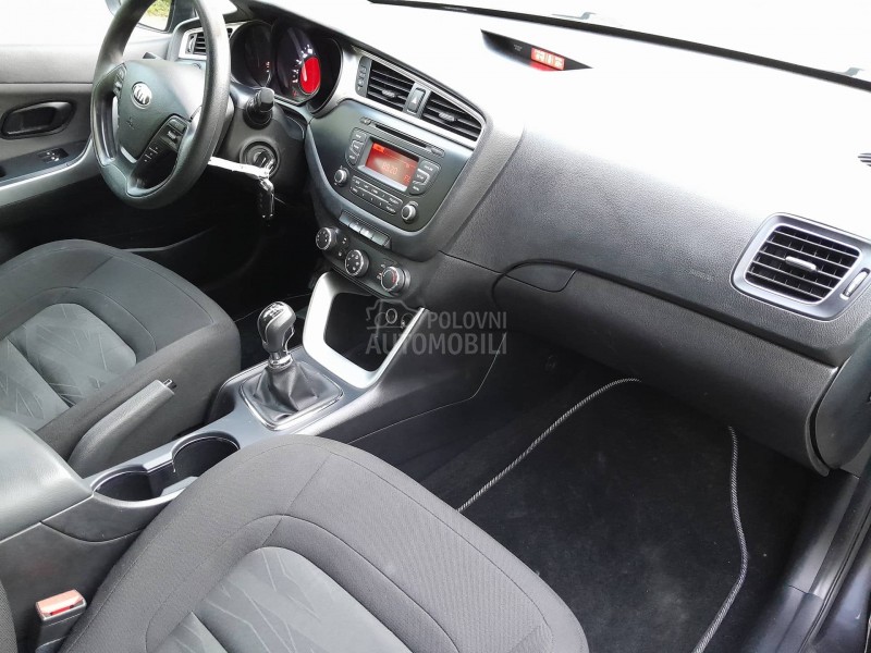 Kia cee`d 1.1.6.0.0.0.k.m.
