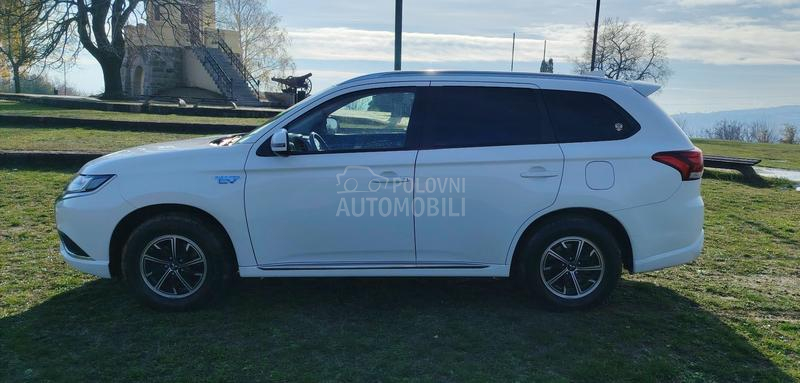 Mitsubishi Outlander PHEV