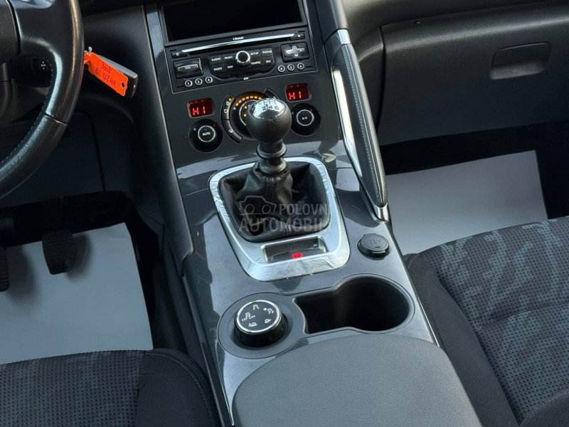 Peugeot 3008 1.6 eHDI NAVl