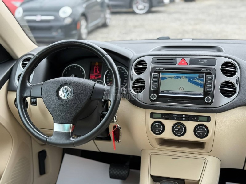 Volkswagen Tiguan 2.0 4M/DSG/NAVl/KAM