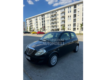 Lancia Ypsilon 