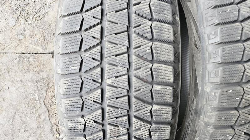Bridgestone 225/50 R17 Zimska