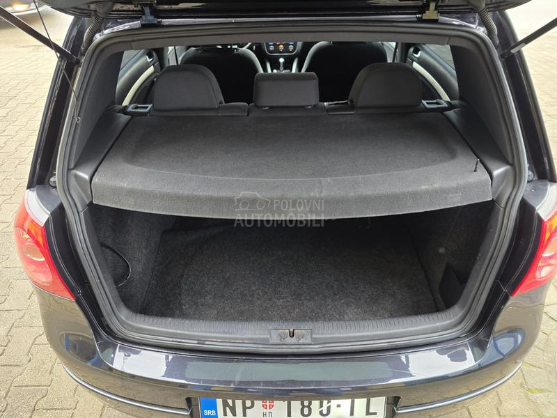 Volkswagen Golf 5 G T I