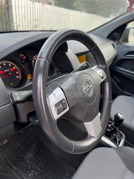 Opel Astra H 1.6