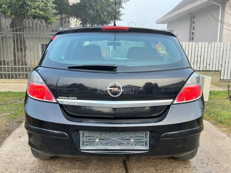 Opel Astra H 1.6