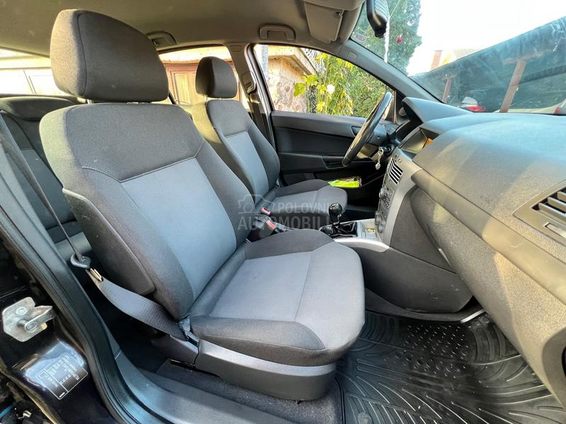 Opel Astra H 1.6
