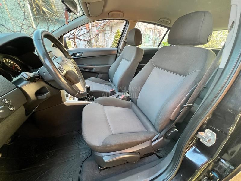 Opel Astra H 1.6