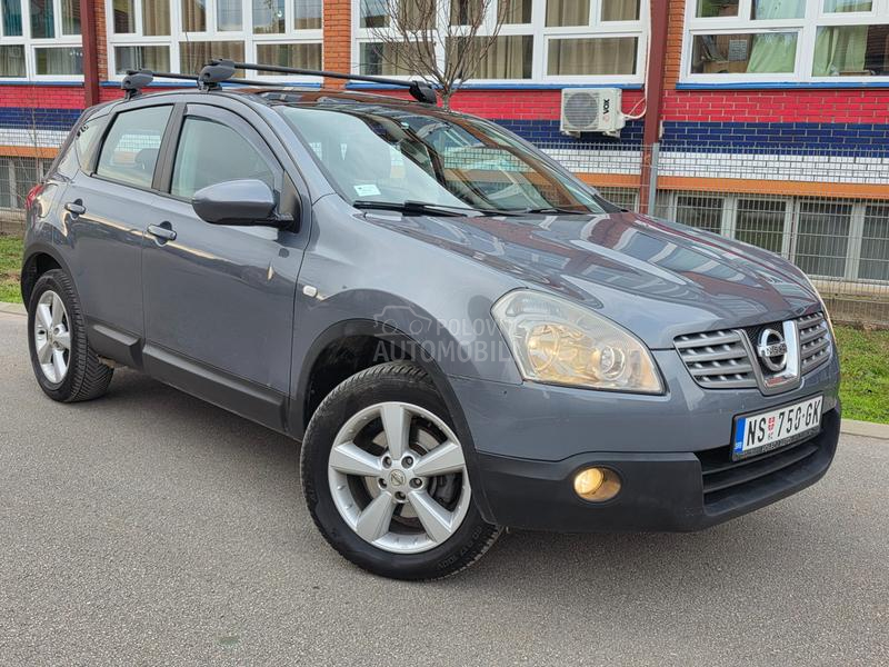 Nissan Qashqai PANO.RAMA media