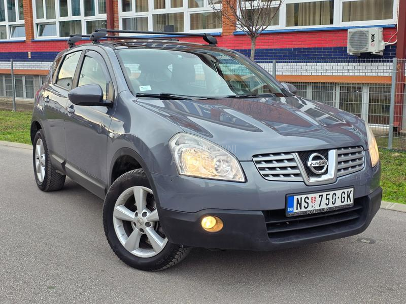 Nissan Qashqai PANO.RAMA media