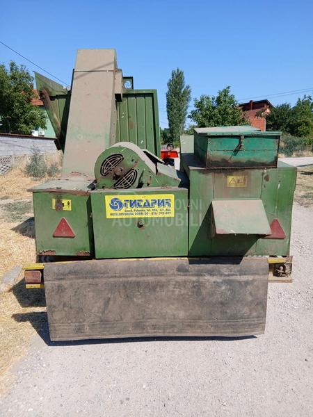 Gitarić Berac za kukuruz