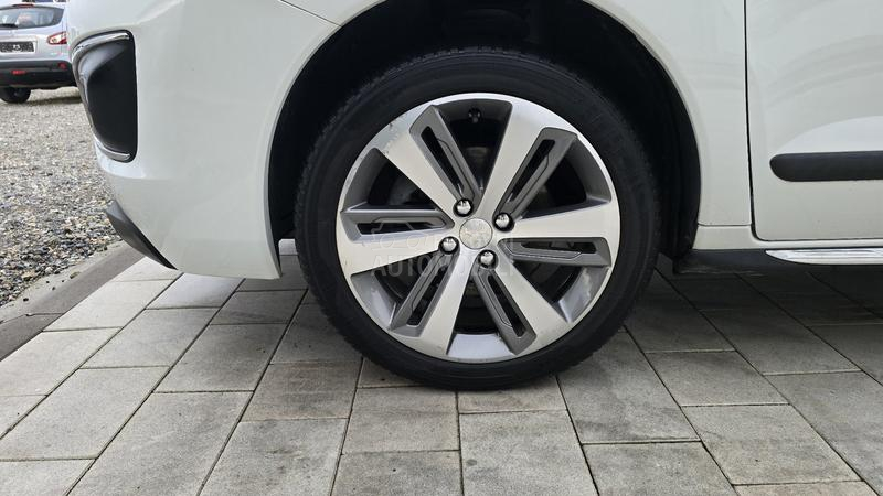 Peugeot 3008 ALLURE