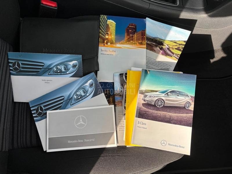 Mercedes Benz B 180 