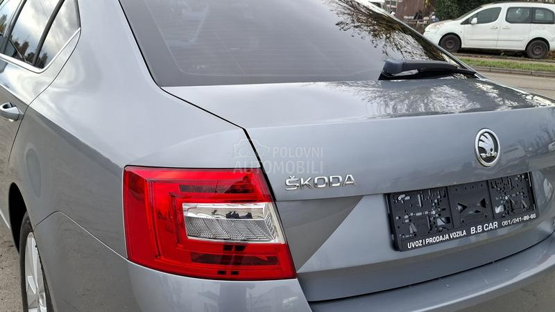 Škoda Octavia D S G LIMITED