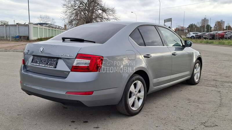 Škoda Octavia D S G LIMITED