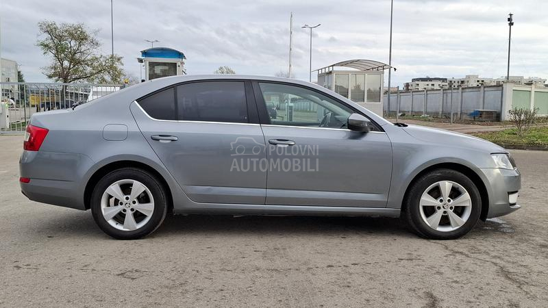 Škoda Octavia D S G LIMITED