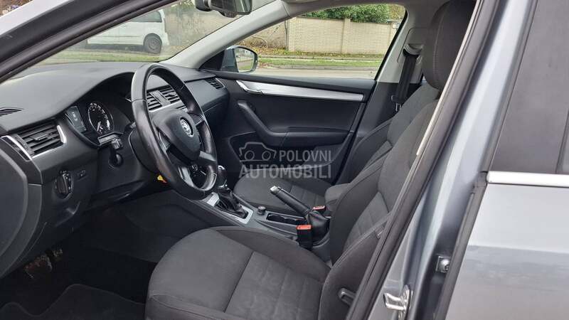 Škoda Octavia D S G LIMITED