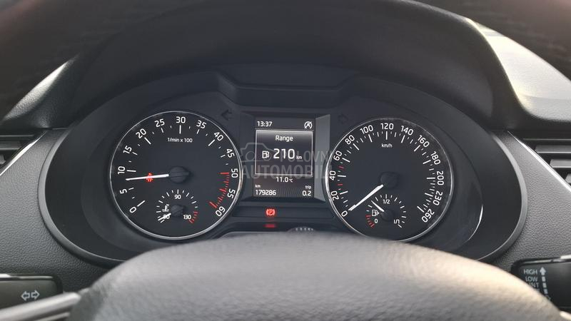 Škoda Octavia D S G LIMITED