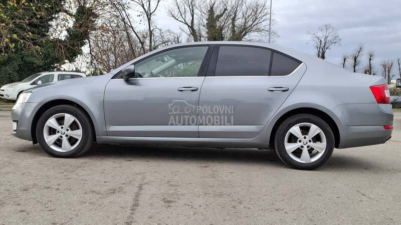 Škoda Octavia D S G LIMITED