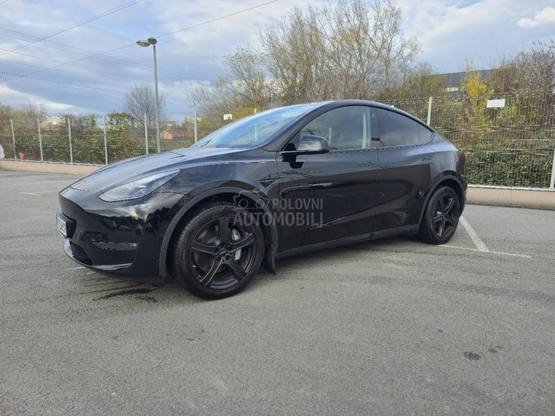Tesla Model Y AWD Long Range