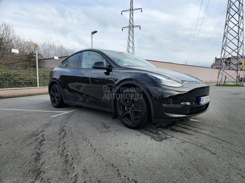 Tesla Model Y AWD Long Range