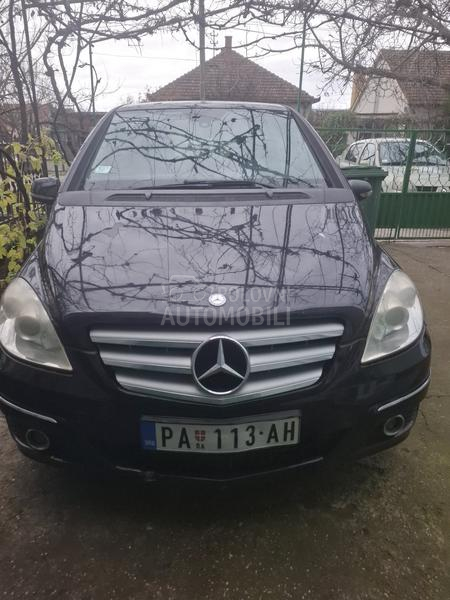 Mercedes Benz B 180 