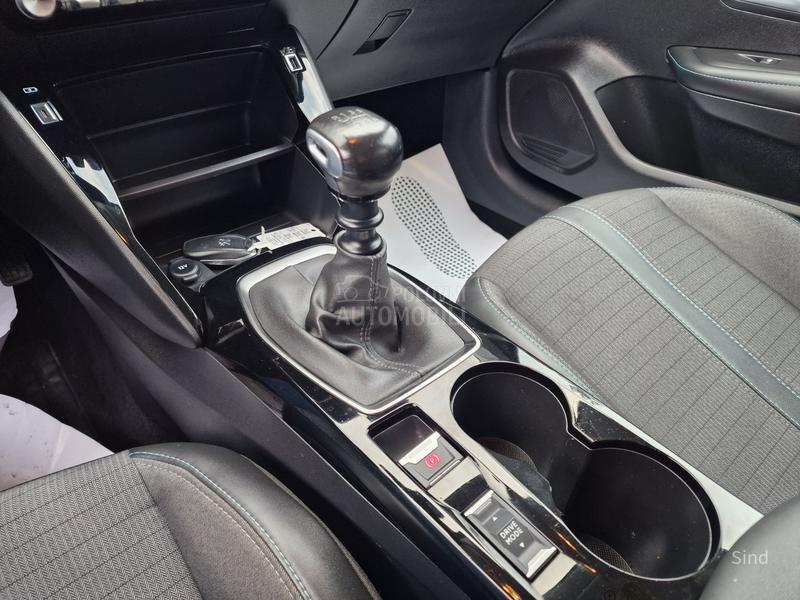 Peugeot 208 1.2 PURETECH ALLURE