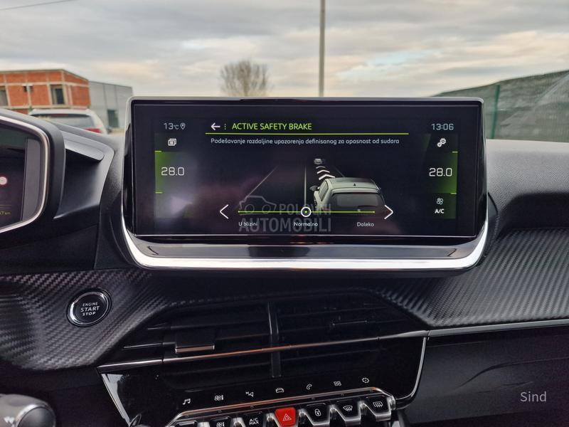 Peugeot 208 1.2 PURETECH ALLURE