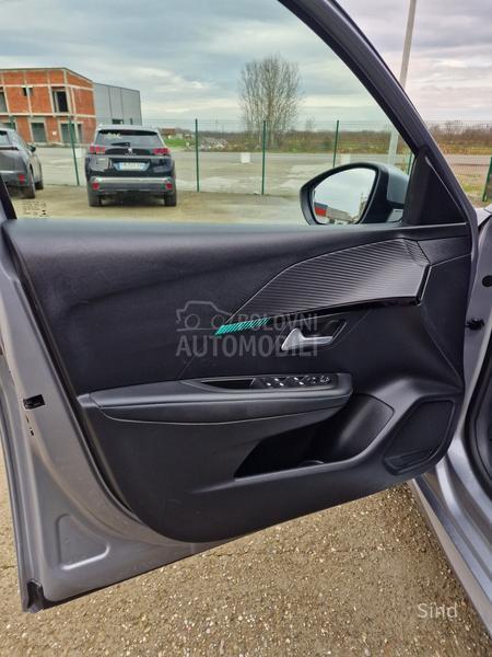 Peugeot 208 1.2 PURETECH ALLURE