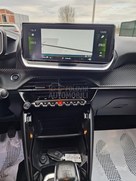 Peugeot 208 1.2 PURETECH ALLURE