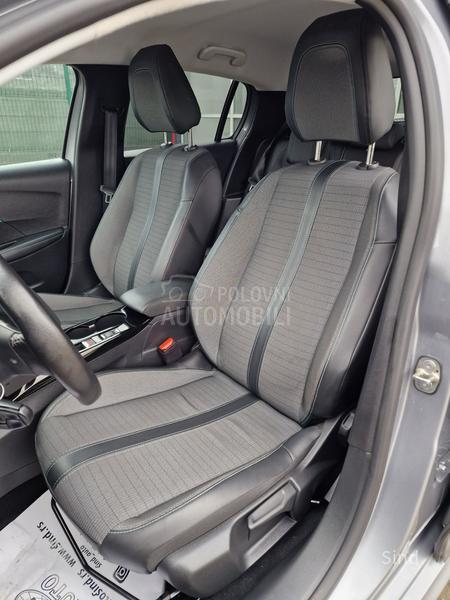 Peugeot 208 1.2 PURETECH ALLURE