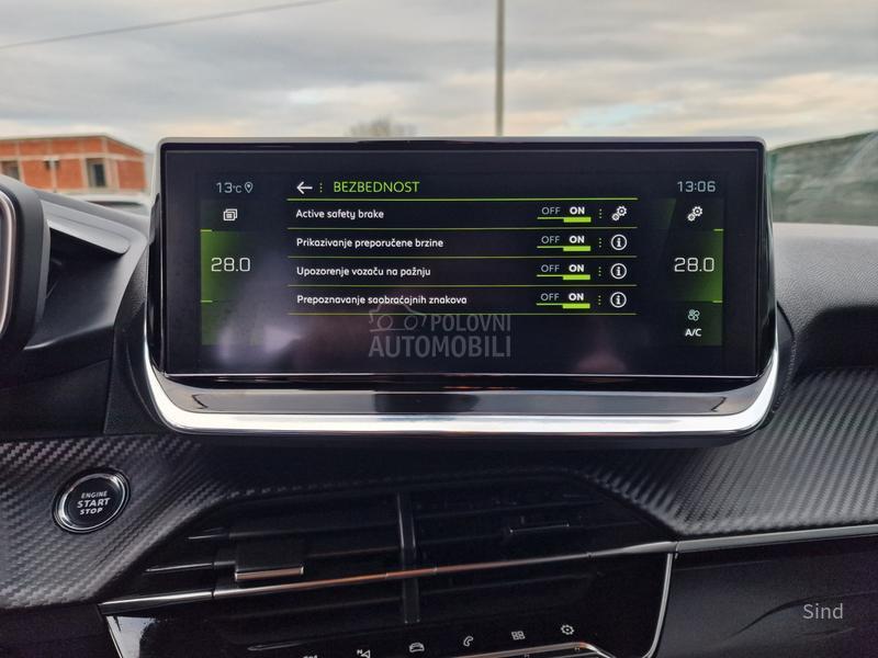 Peugeot 208 1.2 PURETECH ALLURE