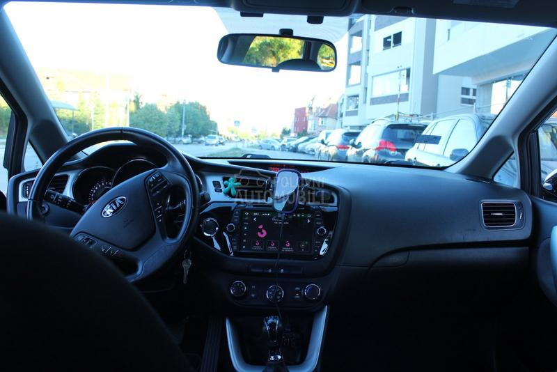 Kia cee`d sw 