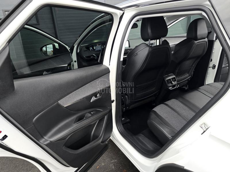 Peugeot 3008 1.5HDI ALLURE