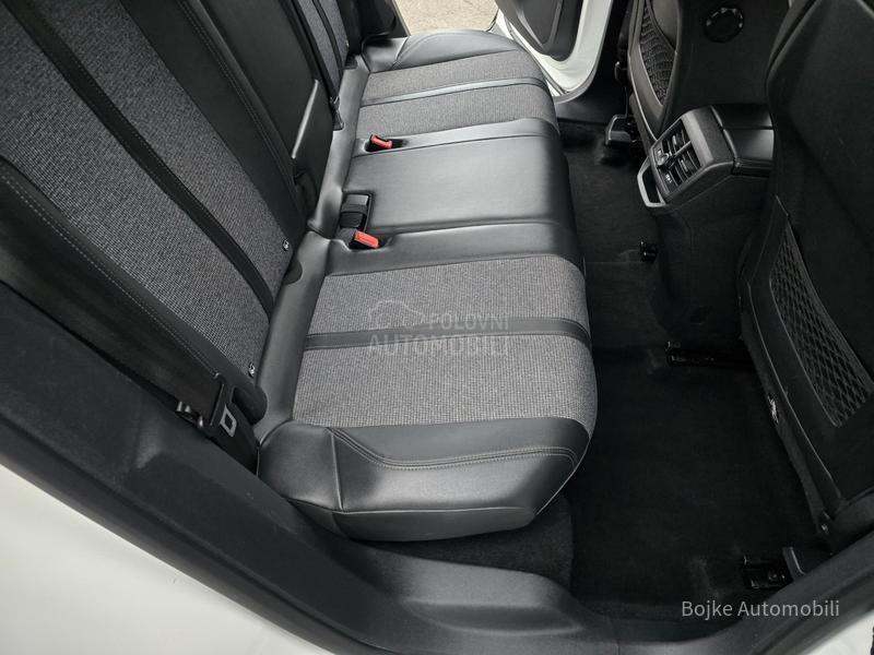 Peugeot 3008 1.5HDI ALLURE