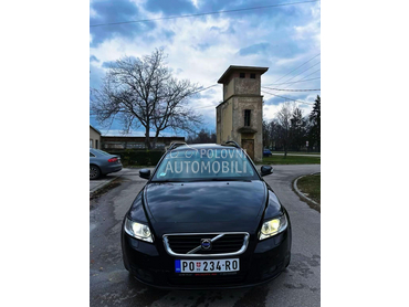 Volvo V50 