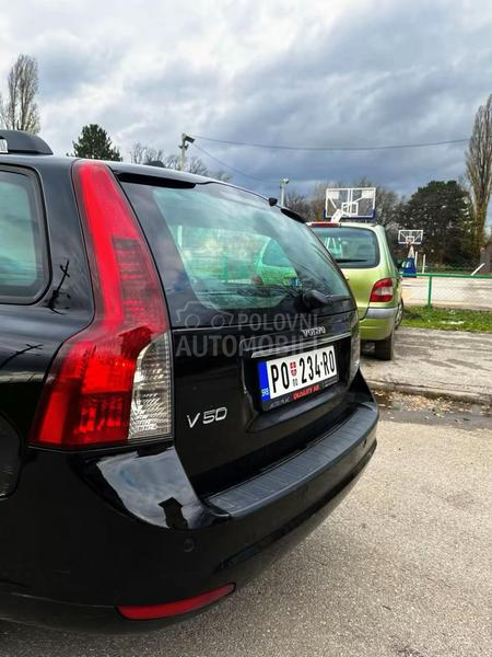 Volvo V50 