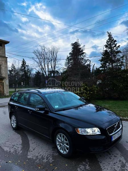 Volvo V50 