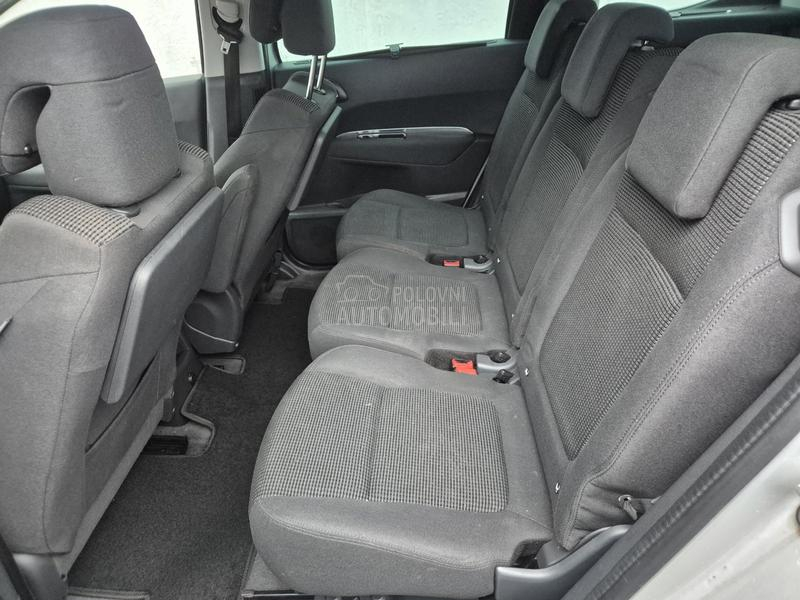 Peugeot 5008 1.6 blu ehdi