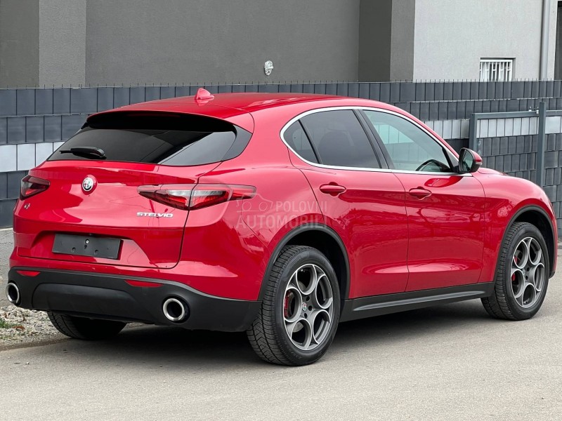 Alfa Romeo Stelvio Q4 Veloce CH