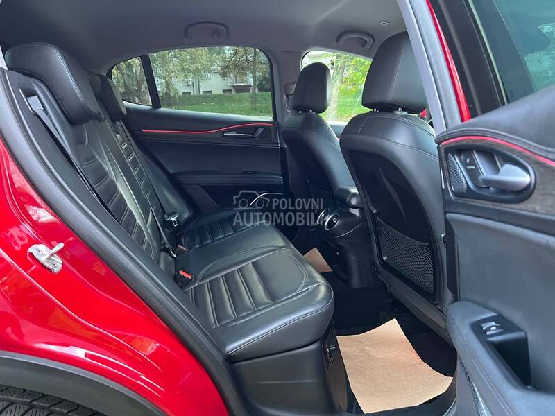 Alfa Romeo Stelvio Q4 Veloce CH
